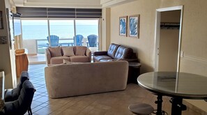 TV - Baja 404 Las Palmas Beachfront Resort (Puerto Peñasco)