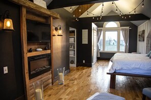 Tabla de planchar con plancha, Internet, ropa de cama