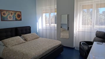 Business Double Room | Desk, free WiFi