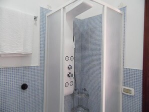 Exclusive Double Room, City View | Bathroom | Shower, hair dryer, towels, soap - SIRIS HOTEL  (Nova Siri)