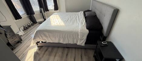 Fer et planche Ă repasser, Wi-Fi, literie fournie