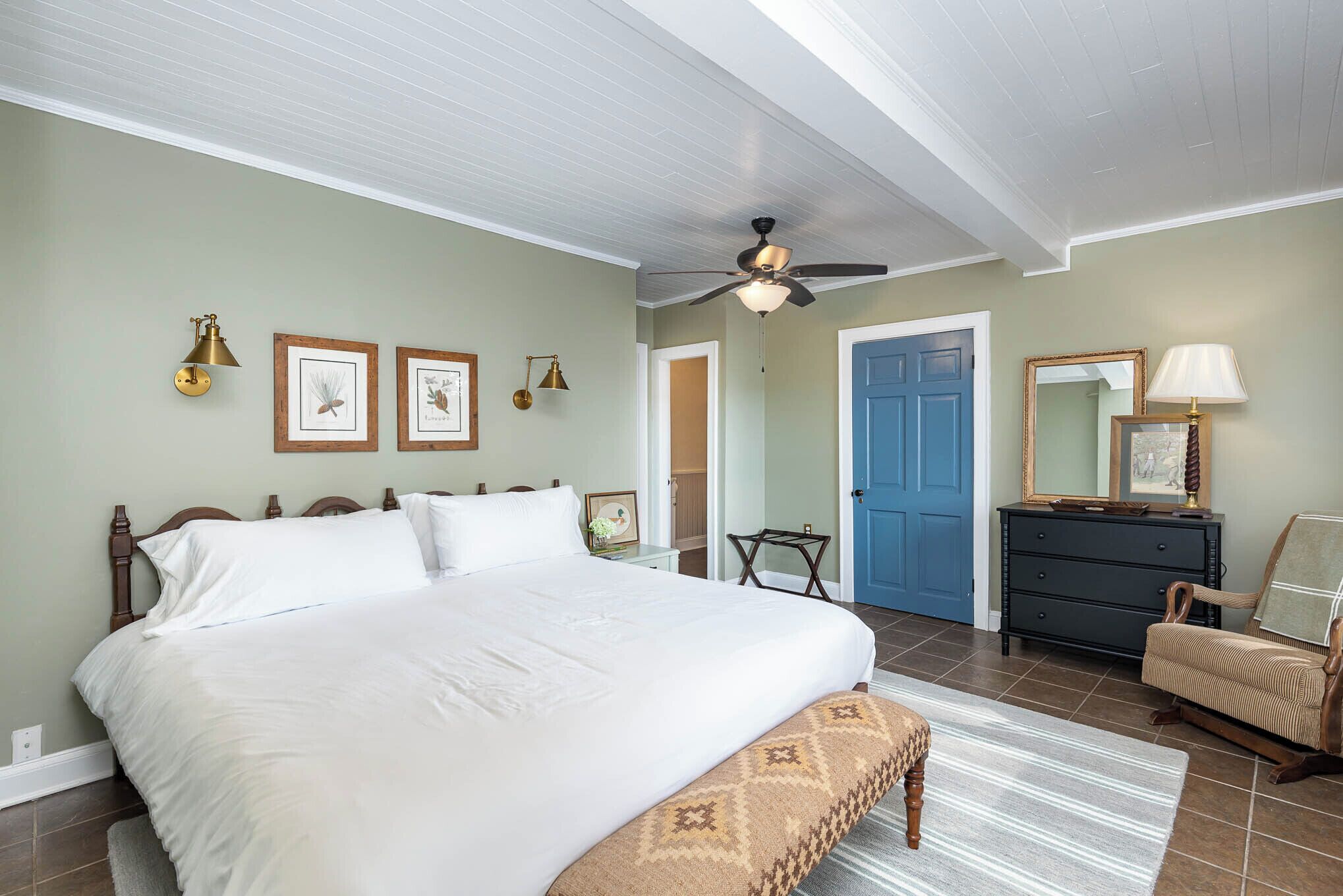 3 chambres, fer et planche à repasser, Wi-Fi, literie fournie