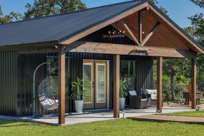 Exterior - Woodland Retreat 6 mi. from Round Top, Tx Main House w Pool, 2 Cottage own Pool (Fayetteville)