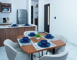 Dining - Modern 2 bedroom apartment with Pool View and access to the vibrant city heart. (Playa del Carmen)