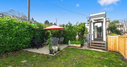 Montlake Hideaway in Spite House