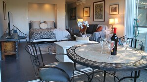 Interior - Apartment in Avalon Beach (Avalon Beach)