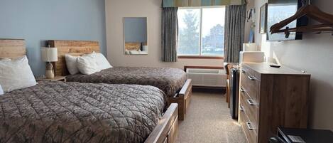 Tabla de planchar con plancha, cuna de viaje, wifi