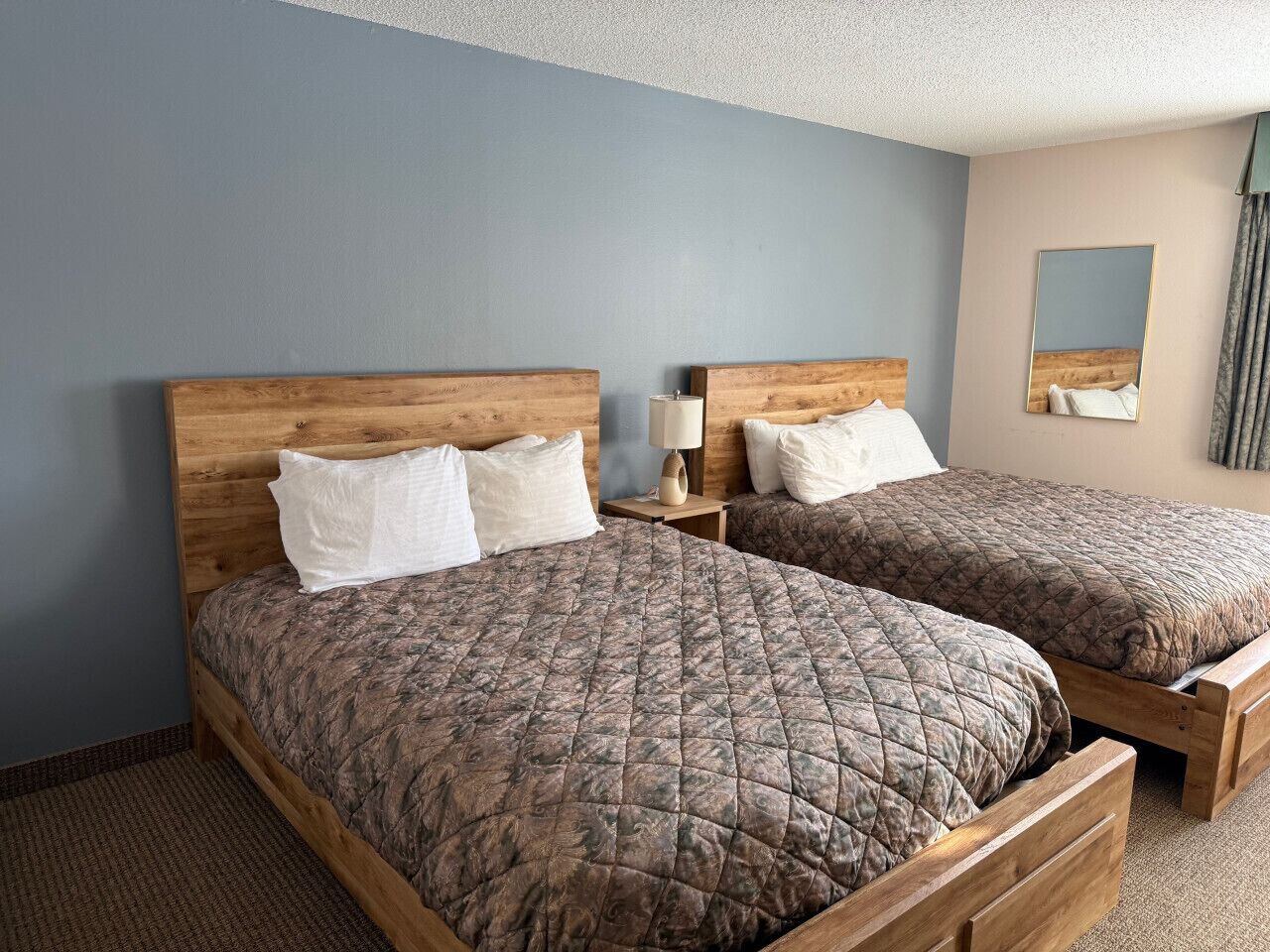 Strykejern/-brett, reiseseng for barn og wi-fi