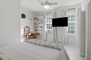 4 Schlafzimmer, Schreibtisch, Bügeleisen/Bügelbrett, kostenloses WLAN