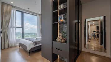 Luxury Apartment, 1 Bedroom, Balcony, City View