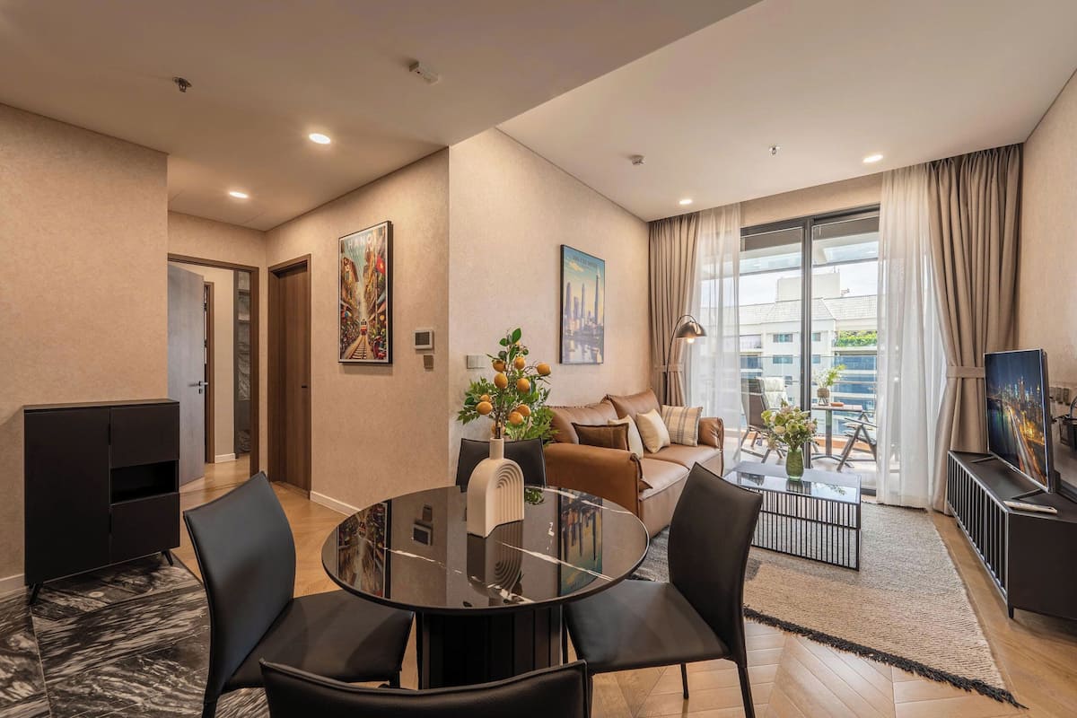 Luxury Apartment, 2 Bedrooms, Balcony, City View | Living area | 55-cm Smart TV with digital channels