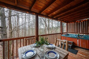 Outdoor dining - Gatlinburg Hideaway: Hot Tub, Pool Table, Firepit, & Arcade 4 mi to the GSMNP (Gatlinburg)