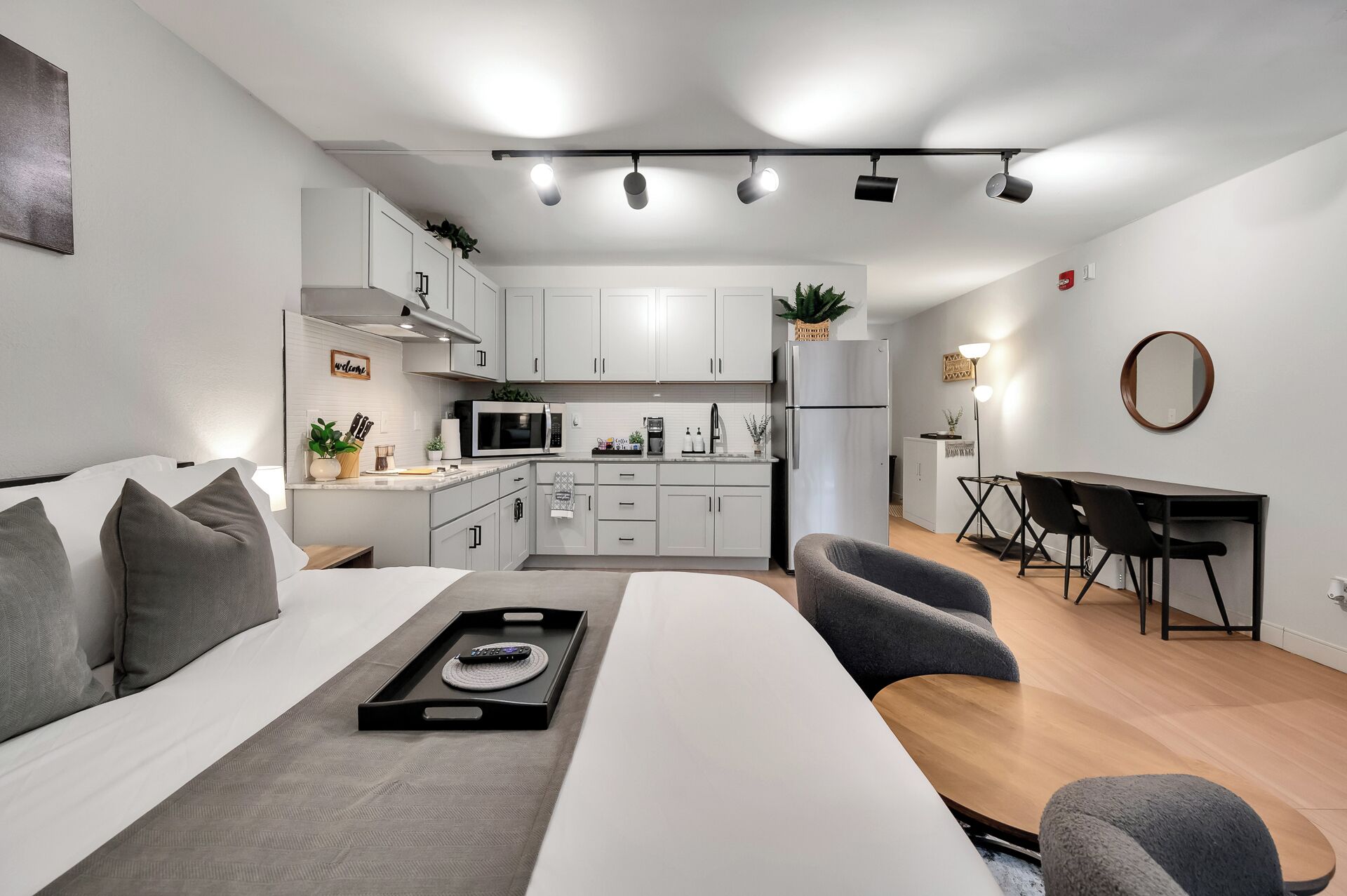 1 chambre, bureau, fer et planche à repasser, Wi-Fi gratuit