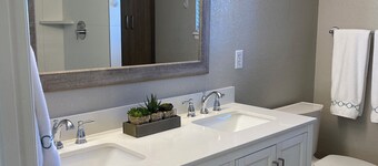 3-bedroom home on a quiet cul-de-sac. Fenced yard. Laundry Room.