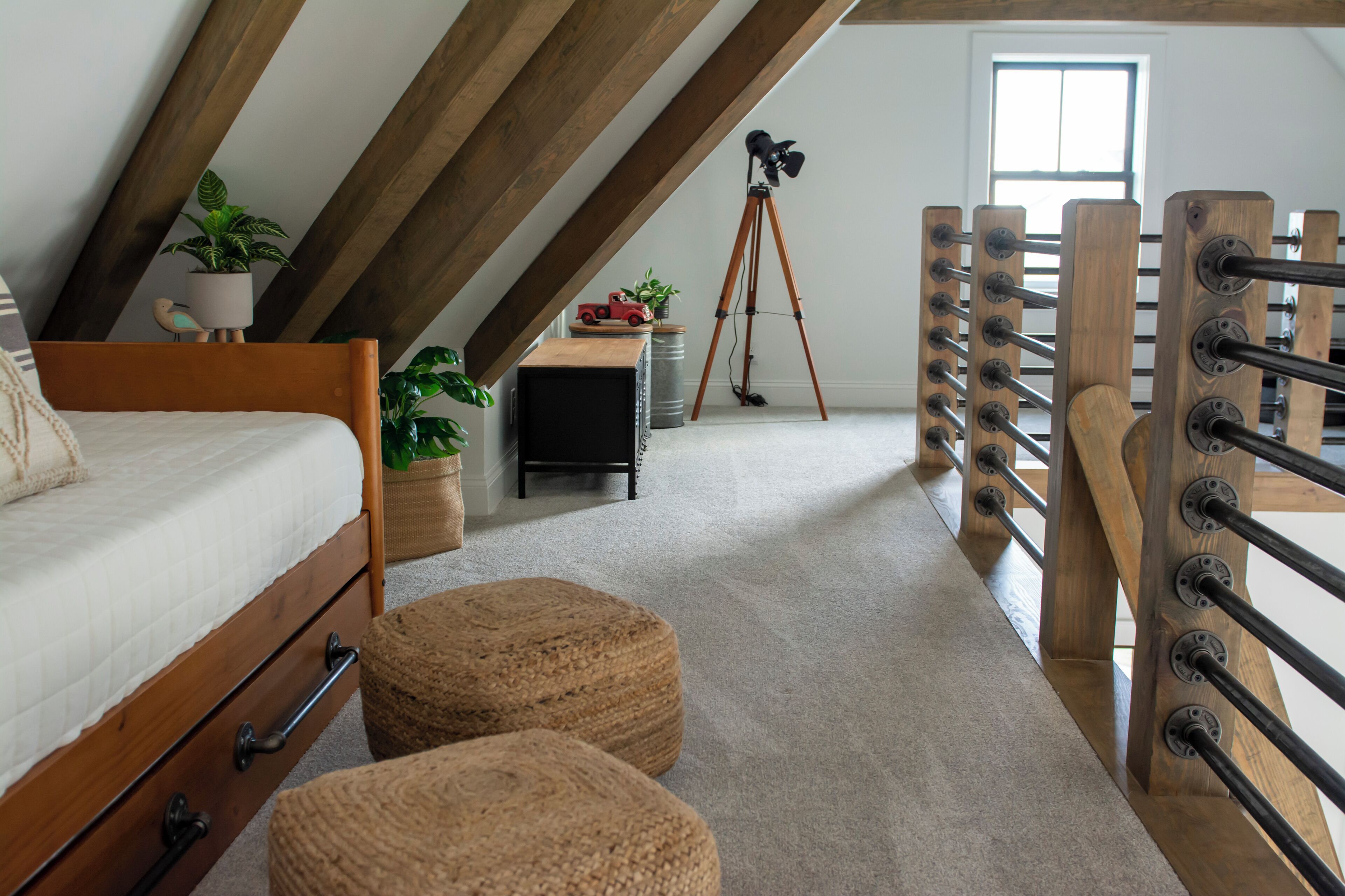 8 bedrooms, travel crib, free WiFi, bed sheets