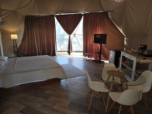 1 bedroom, iron/ironing board, WiFi, bed sheets - Unique Dome 2, AC, pool,400 yards to Beach,sleeps 2,Isla Tortuga,Bioluminescence (Paquera)
