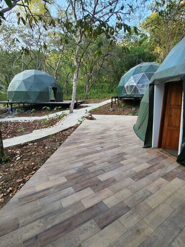 Unique Dome 2, AC, pool,400 yards to Beach,sleeps 2,Isla Tortuga,Bioluminescence