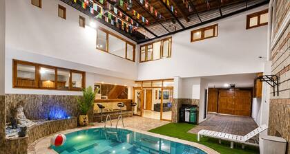Accommodation with a private pool in Medellín -MLB