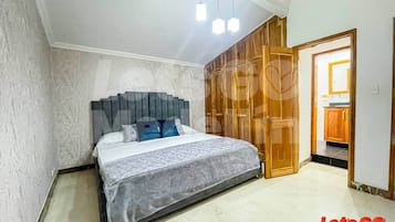 6 Schlafzimmer, BĂŒgeleisen/BĂŒgelbrett, WLAN, BettwĂ€sche
