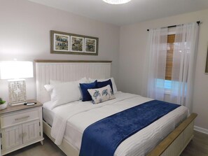 3 bedrooms, free WiFi, bed sheets - 1865 All new furnishings sleeps 10 separate loft for children (Myrtle Beach)