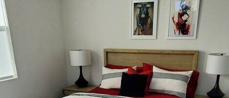 1 habitación, tabla de planchar con plancha, wifi y ropa de cama