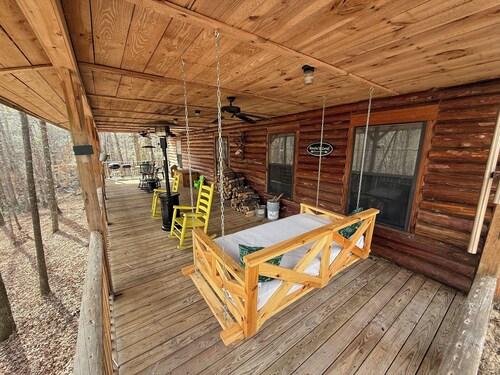 Log cabin located in Morris, Ga