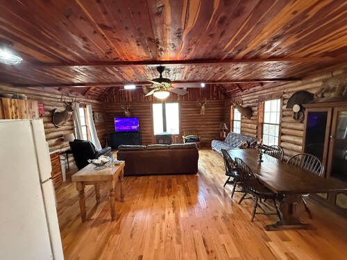 Log cabin located in Morris, Ga