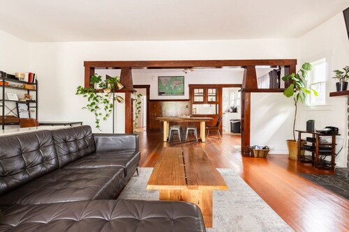 Craftsman 2 blocks from Russian River Brewery!