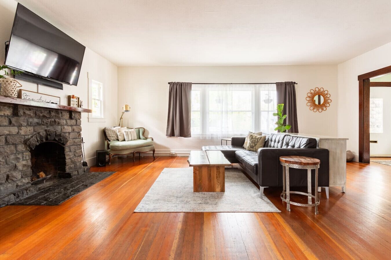 Smart TV, fireplace, video games, stereo