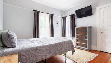 3 slaapkamers, een bureau, gratis wifi, beddengoed