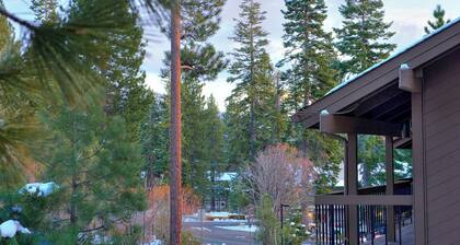 NEW 2BR! PRIME LAKE TAHOE Walk-to-Everything - Minutes from LAKE!