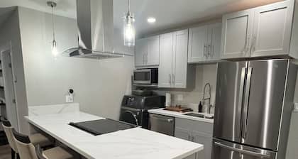 NEW 2BR! PRIME LAKE TAHOE Walk-to-Everything - Minutes from LAKE!