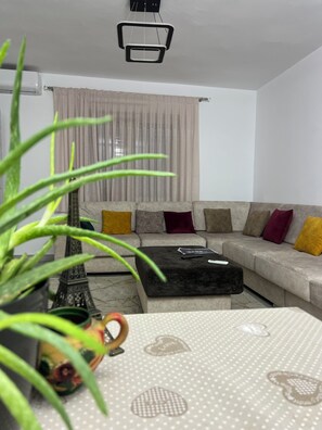 Living area - Bright & Stylish 2-BR in Heart of Tiranë (Tiranë)