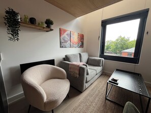 Living area - Stylish Duplex Apartment in Central Manchester (Manchester)