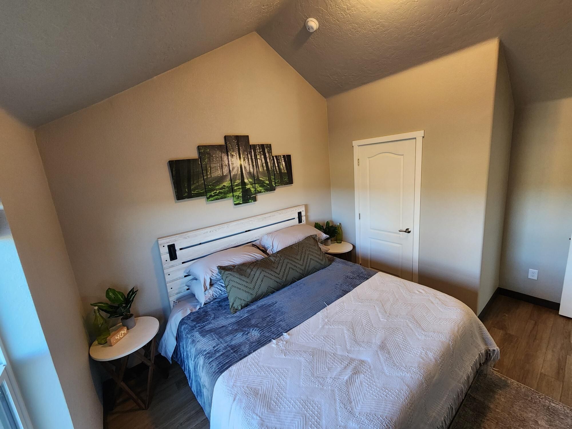 熨斗/熨衣板、WiFi、床单