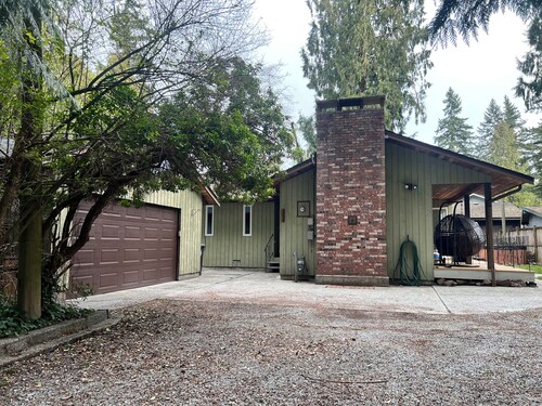 Emerald 3Bed 1Bath Rancher 2C-D W/EvEs+Spa+BBQ+RKE