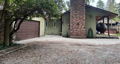 Emerald 3Bed 1Bath Rancher 2C-D W/EvEs+Spa+BBQ+RKE