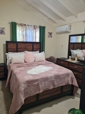 2 Schlafzimmer, Bügeleisen/Bügelbrett, WLAN, Bettwäsche