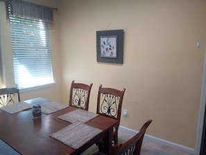 Dining - Charming house in tranquil San Jose perfect for your getaway. 4BR/3B Gr8 loc Gar (San Jose)