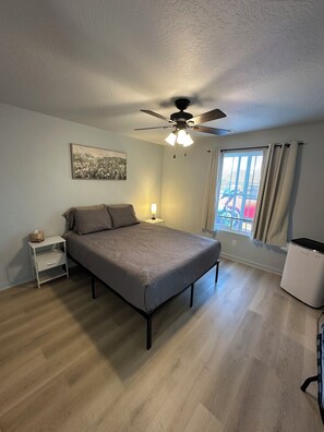 2 dormitorios, cuna de viaje, wifi gratis y ropa de cama