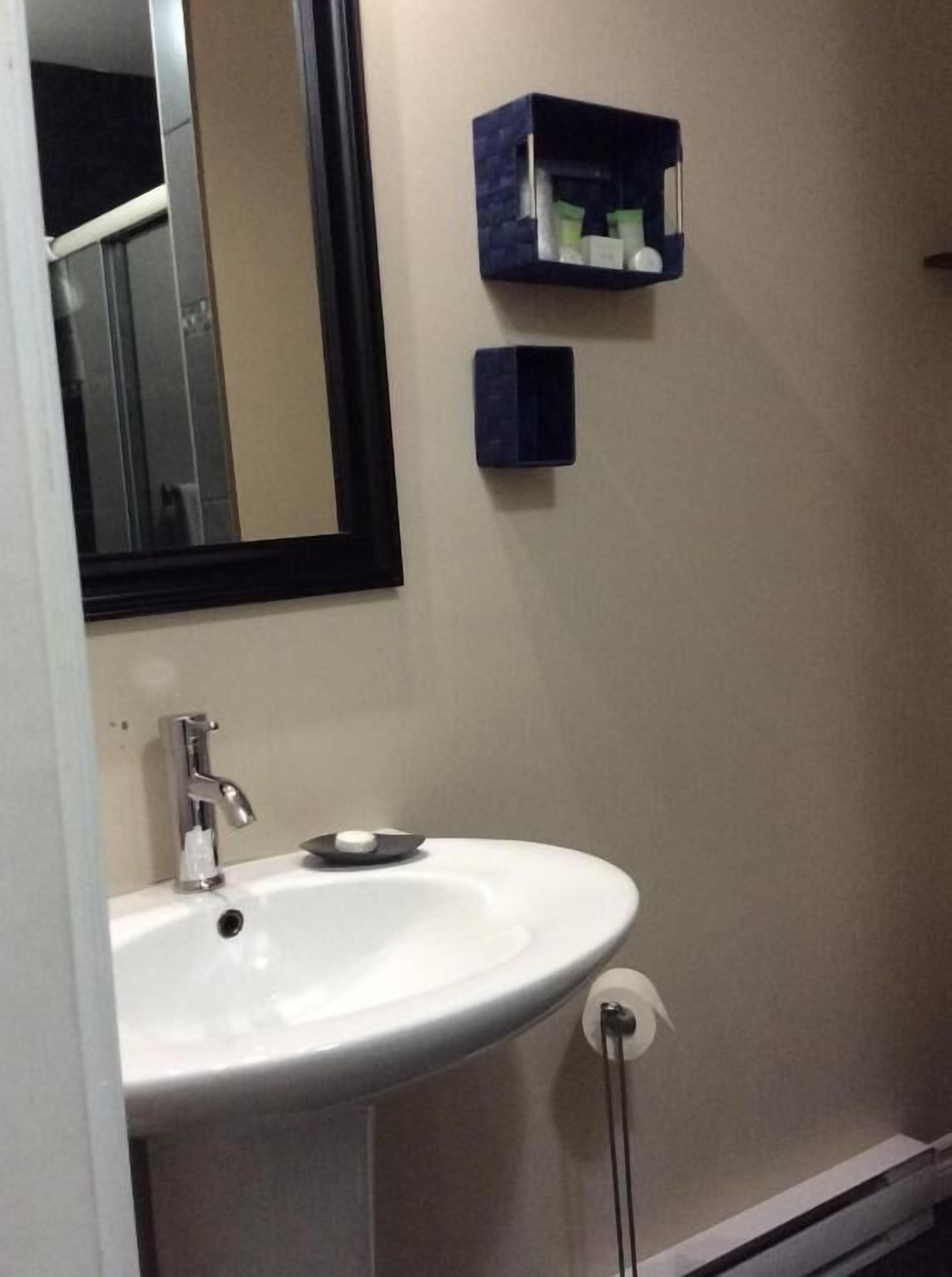 Familierom, balkong, bakgårdsutsikt | Bad