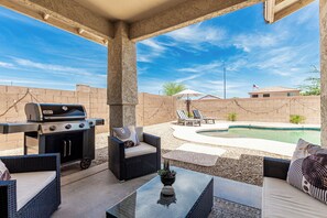 Terrace/patio - Large Single Story in Surprise with Pool Heat Included, Mins. from Loop 303 (Surprise)