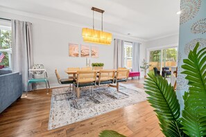 Dining - Luxe Retreat | Near DT & Beaches | 4 BR, 10 Guests (Charleston)