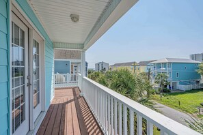 Terrace/patio - Steps to Beach, Private Pool, Sleeps 14 | Sea Gem (Surfside Beach)