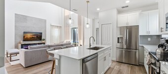 Stylish Family Villa, Themed Rooms, Pool