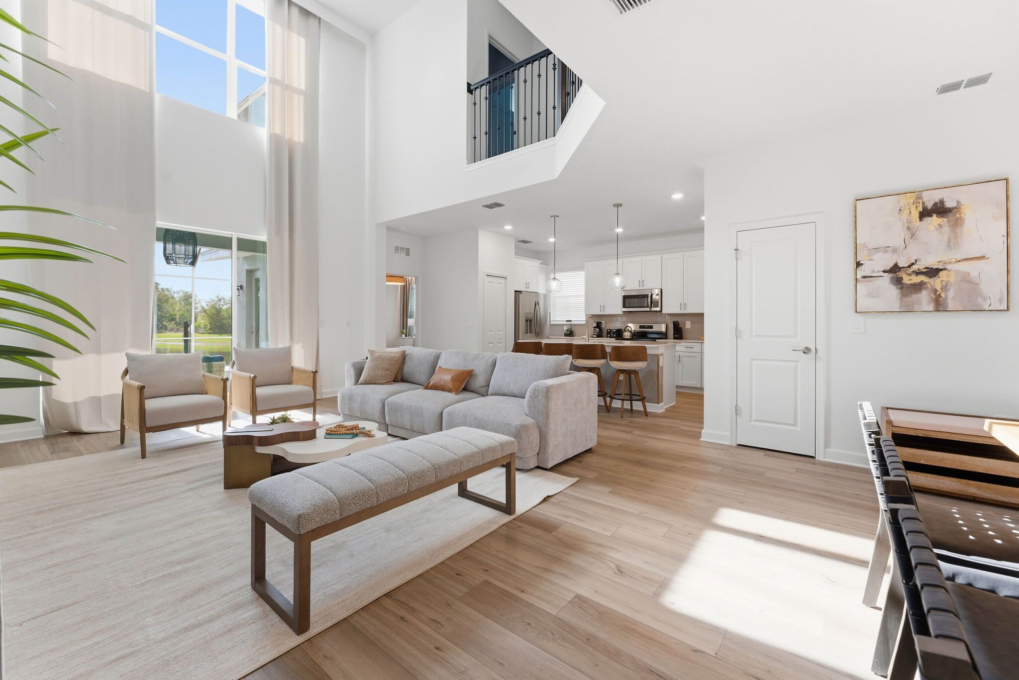 House (5 Bedrooms) | Living area | 50-inch Smart TV with cable channels