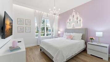 5 habitaciones, decoración personalizada y escritorio