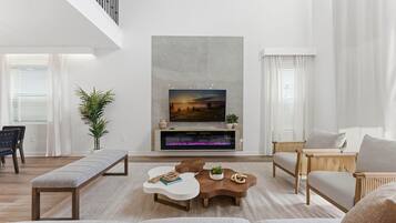 House (5 Bedrooms) | Living area | 50-inch Smart TV with cable channels