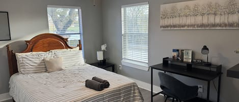 Fer et planche à repasser, Wi-Fi, draps fournis