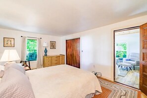 WiFi, bed sheets - Amazing 2-bdrm apartment in quintessential coastal Friendship, Maine - 1st floor (Friendship)